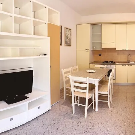 Apartment Tirreno 1 *